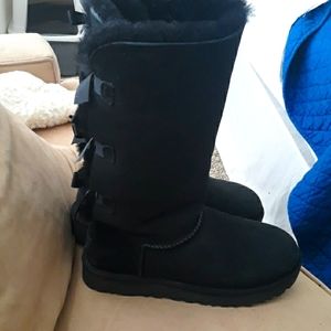 Almost New! UGG Boots Black Bailey Tall